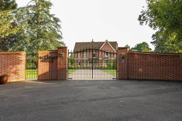 stone-work-Milton-Keynes-gate-wall